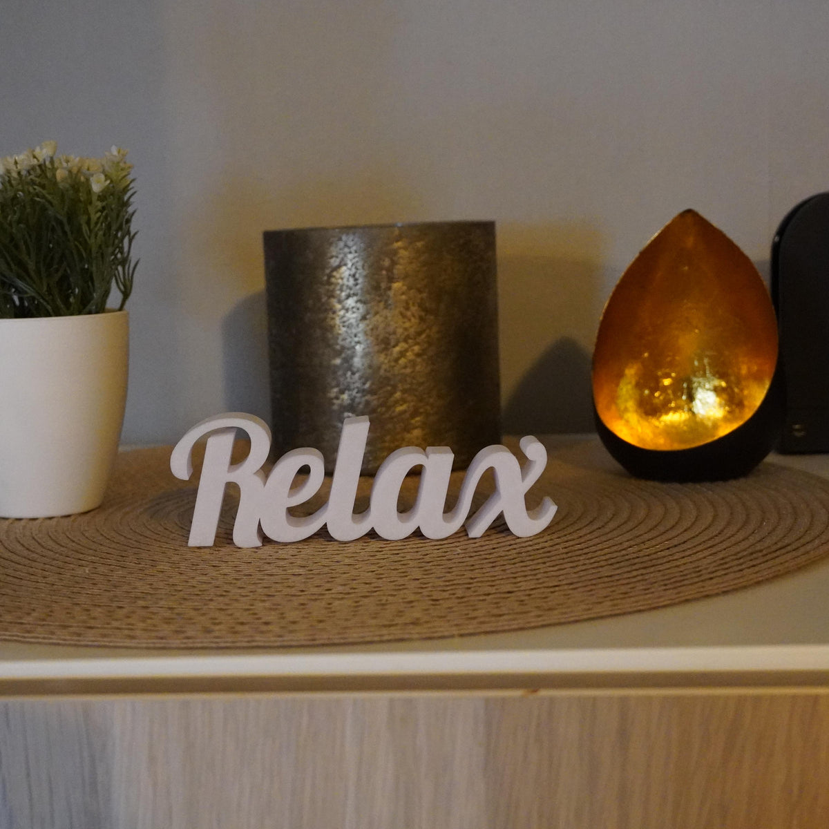 Relax -Deko-Schriftzug | Aufsteller für Bad, Wohnzimmer, Schlafzimmer