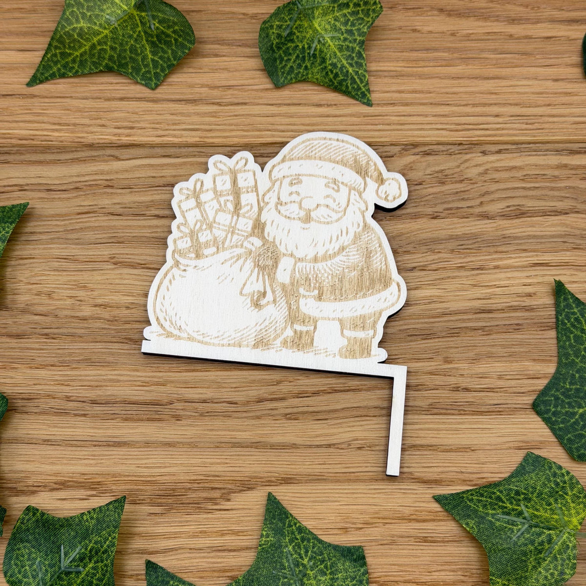 Weihnachtsmann Kantenhocker aus Holz – Weihnachtsdeko für Lichtschalter, Steckdosen & Regale | nachhaltige Deko aus Holz