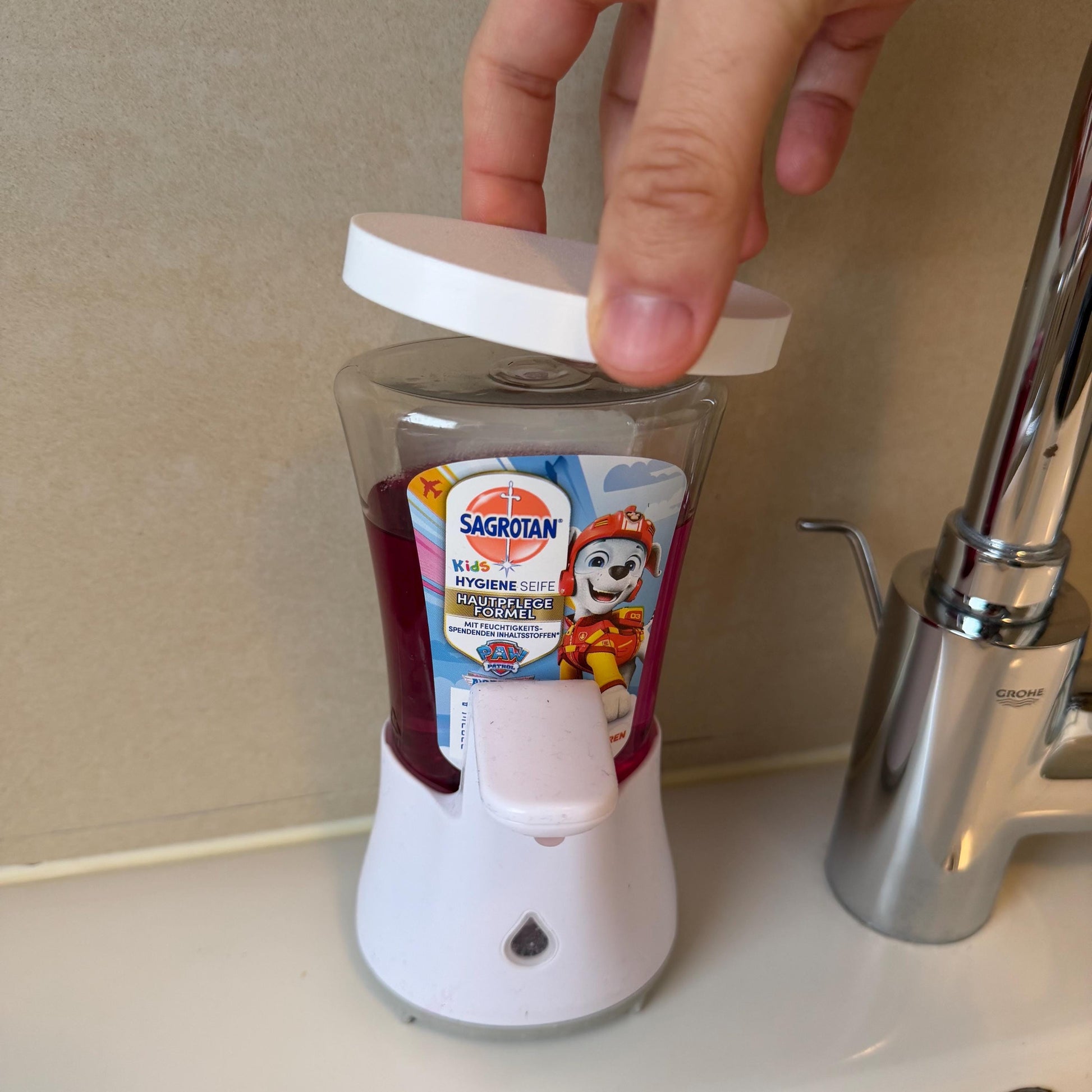 Sagrotan No Touch Deckel – Deko Abdeckung Seifenspender | Nachfüll-Option