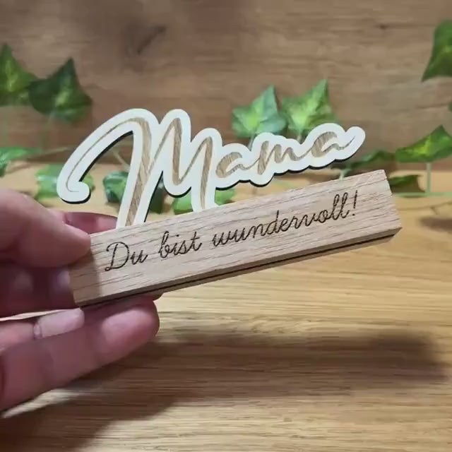 Personalisierbarer Holzständer "Papa" – ideales Geschenk mit Wunschtext zum Vatertag, Geburtstag oder einfach als liebevolle Überraschung.